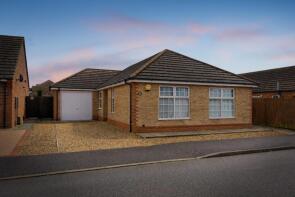 27, Clover Way, Spalding PE11 3GD