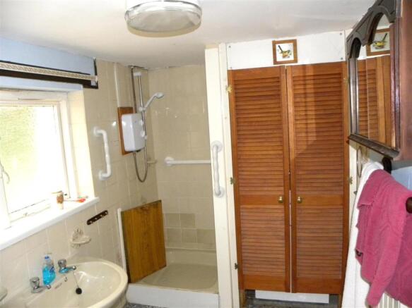 Bathroom (part tiled)