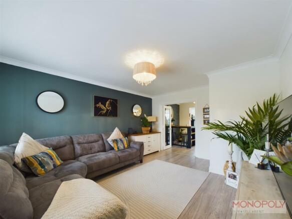 CAM03815G0-PR0003-STILL002.jpg