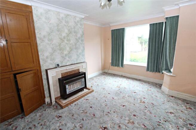 Manston Crescent, Leeds, West Yorkshire, LS15 photo 4