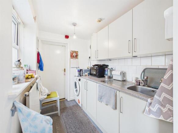 Kitchen: