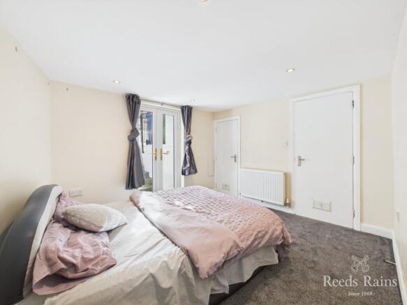 2 bed Maisonette for sale Image 10