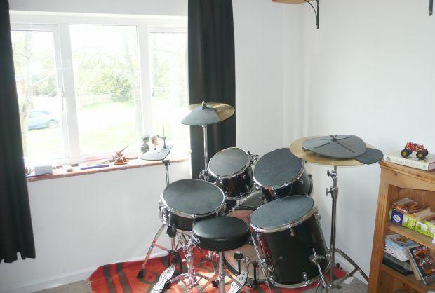 BEDROOM 3