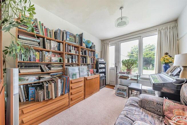 For Sale by Aspire Residential - Offington Lane