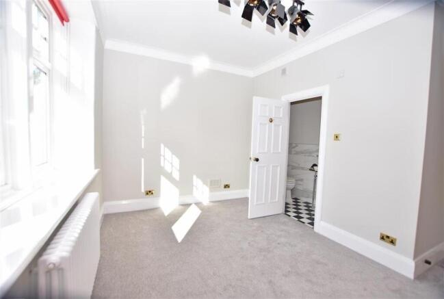 2 bed Apartment to rent Image 7