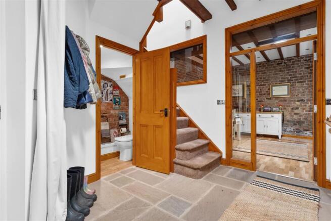 3 bed Terraced for sale Image 11