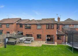 8, Singleton Close, Minster, Ramsgate CT12 4AT