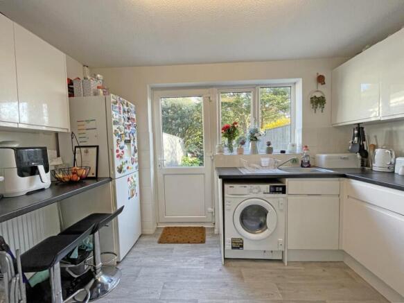 St Boniface Drive 46 - Kitchen 1.jpg
