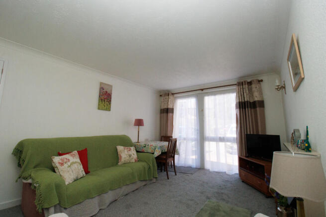 1 bed Ground Flat for sale Image 4