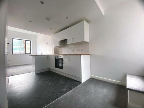 Kitchen II.jpg