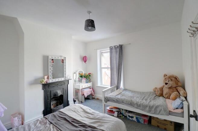 Bedroom 2.3