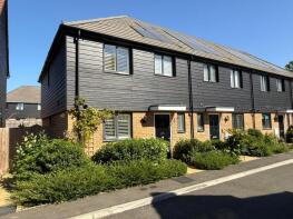 2, Clater Grove, Warfield, Bracknell RG42 6DW