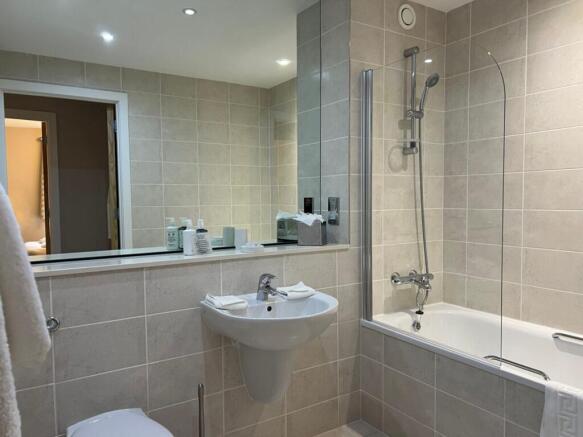 1 bed Apartment to rent Image 9