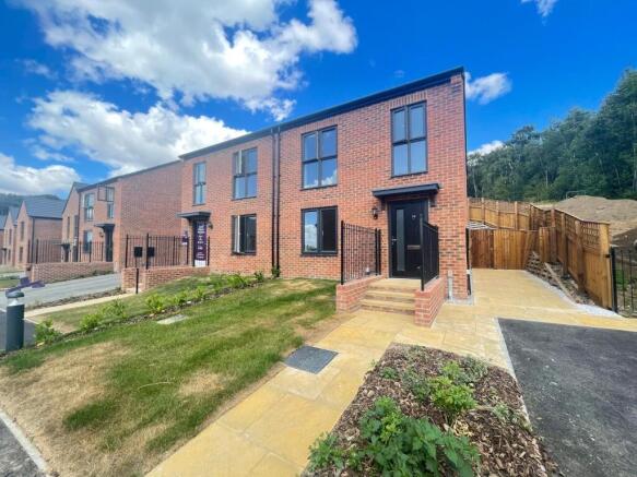 3 bed Semi-Detached to rent in adel
