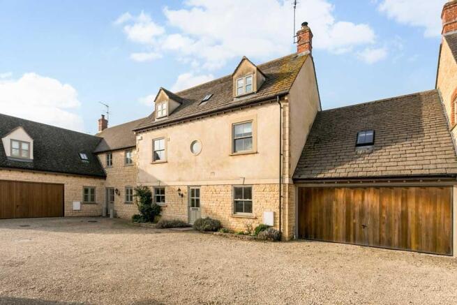 Blacksmiths Court