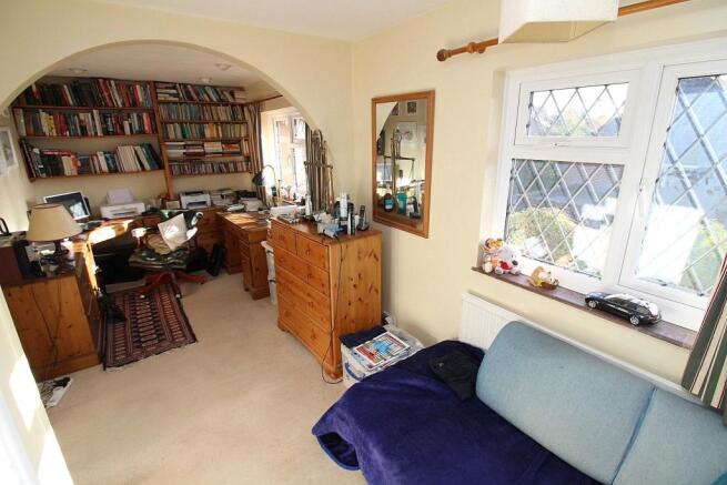 Bedroom-001.JPG