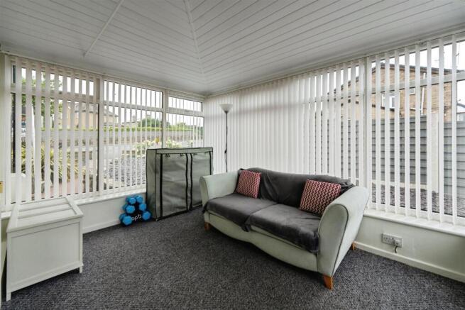 3 bed Semi-Detached for sale Image 9