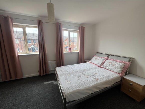 3 bed End of Terrace to rent Image 8
