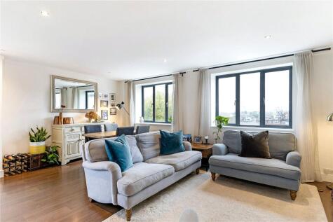 Upper Richmond Road, Putney, London, SW15