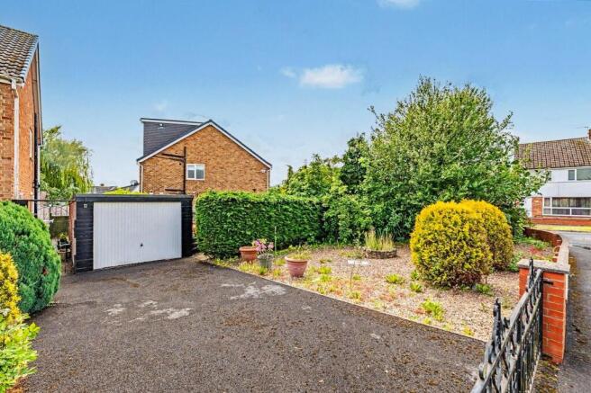 3 bed Semi-Detached for sale Image 8