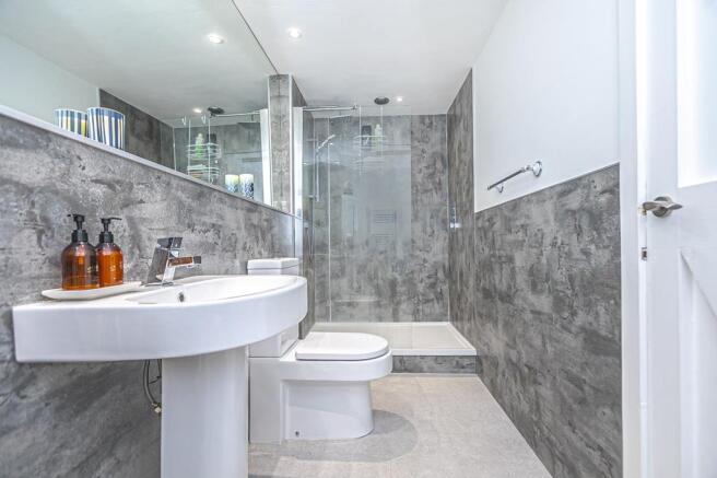 ENSUITE SHOWER ROOM