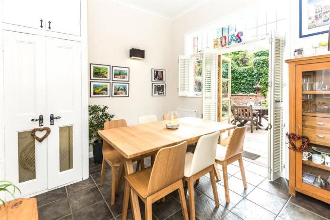 Kitchen/Dining