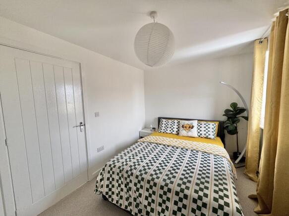 2 bed House to rent Image 7