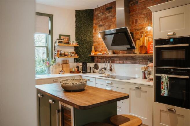 4 bed Terraced for sale Image 11