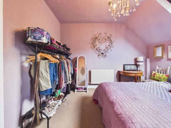 3 bed Terraced for sale Image 12