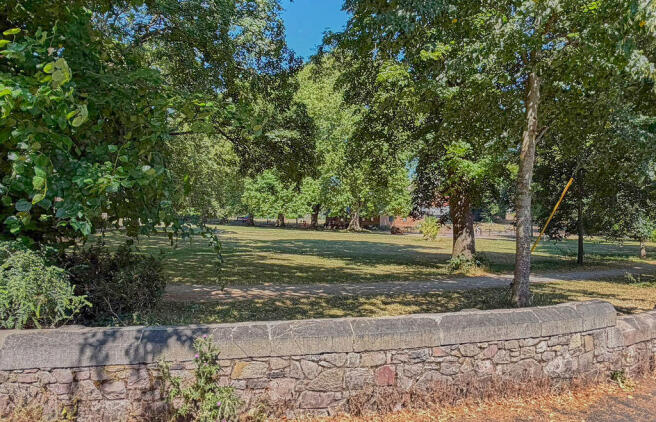 Belmont Park Opposite