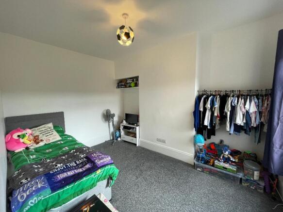 3 bed Terraced to rent Image 10