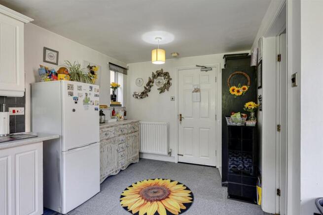 3 bed Detached for sale Image 8