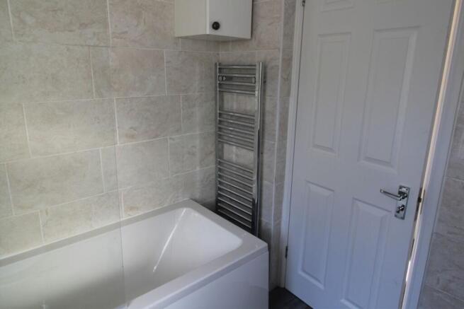 3 bed Terraced to rent Image 9