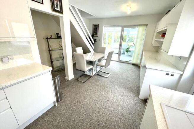 Kitchen/dining area