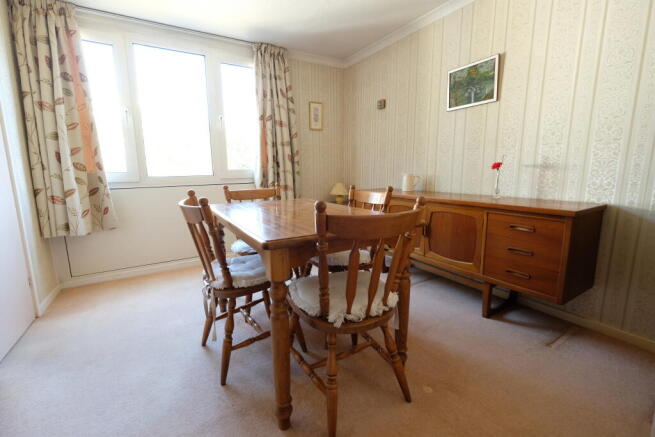 Lloyd Avenue, Marchwood, Hampshire photo 4