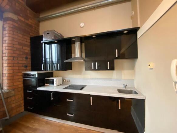 KITCHEN 1.jpg