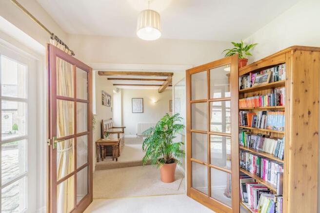 4 bed House for sale Image 7