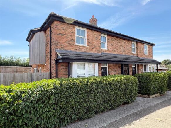 32A Deane Road, Rugby