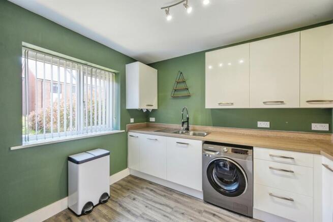 Kitchen: