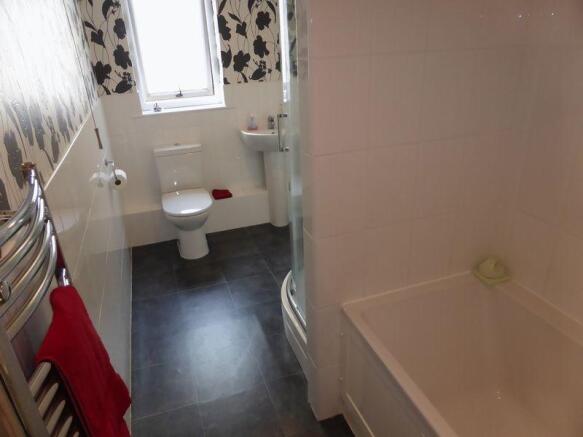 Bath/ Shower Room