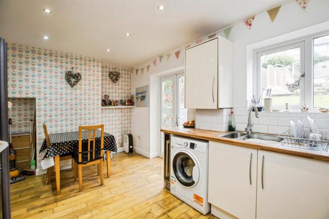 2 bed Semi-Detached for sale Image 7