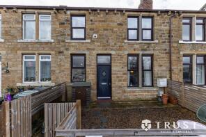 226, Commonside, Hanging Heaton, Batley WF17 6EB