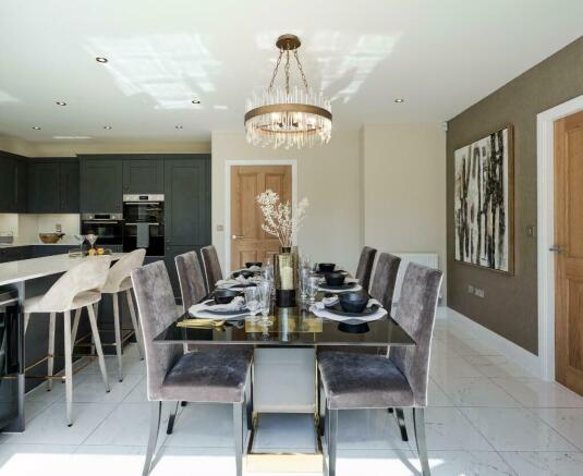 4 bed Detached for sale Image 6