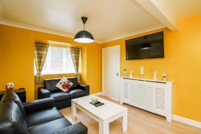 2 bed Detached Bungalow for sale Image 4