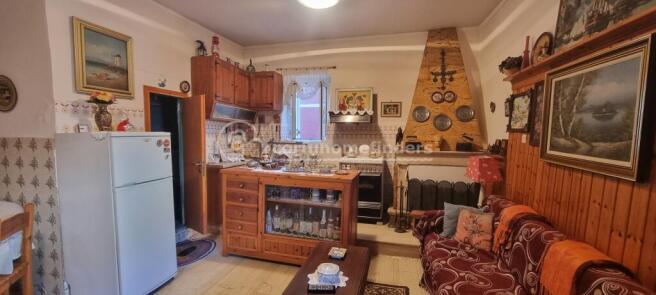 LIVING - KITCHEN
