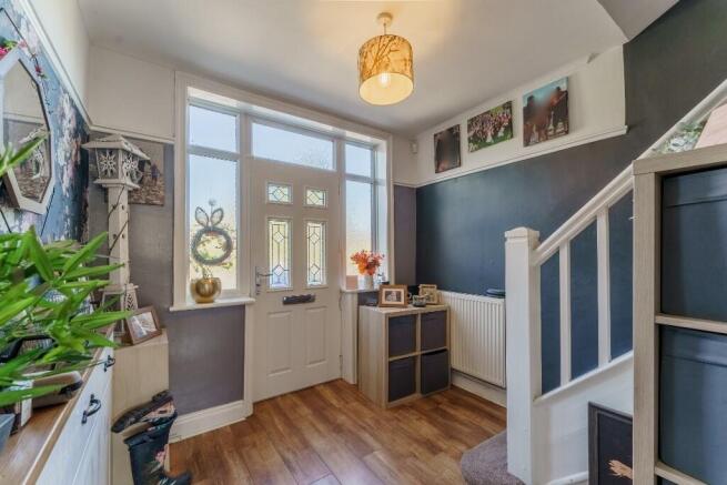 5 bed Semi-Detached for sale Image 6