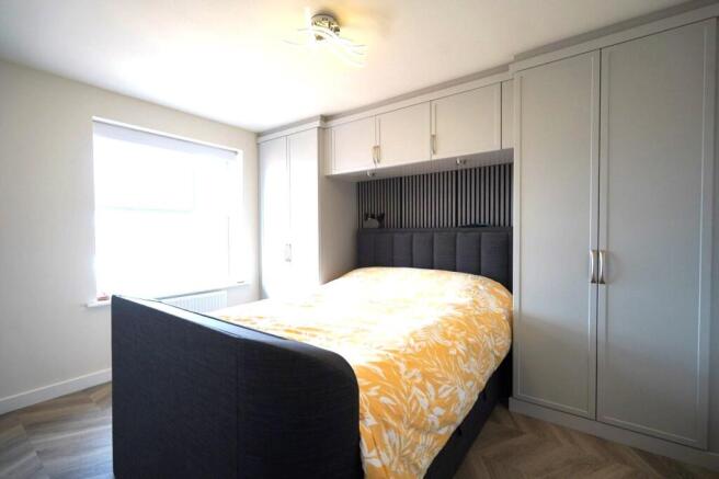 2 bed Flat for sale Image 9