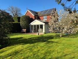 Shirley Cottage, Worthing Road, Horsham RH13 8NH