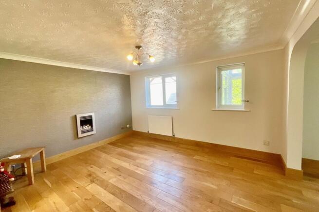 3 bed Detached for sale Image 6