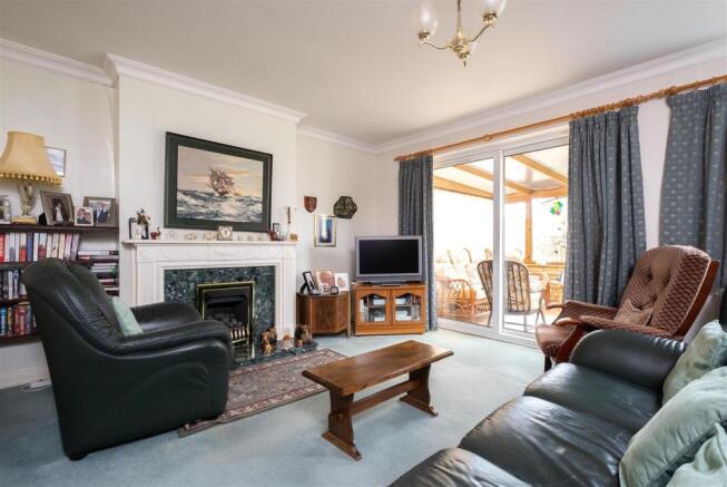 Sitting room.jpg